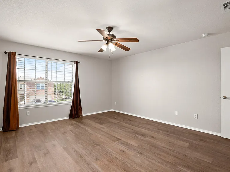 219 Brown St — Photo 14