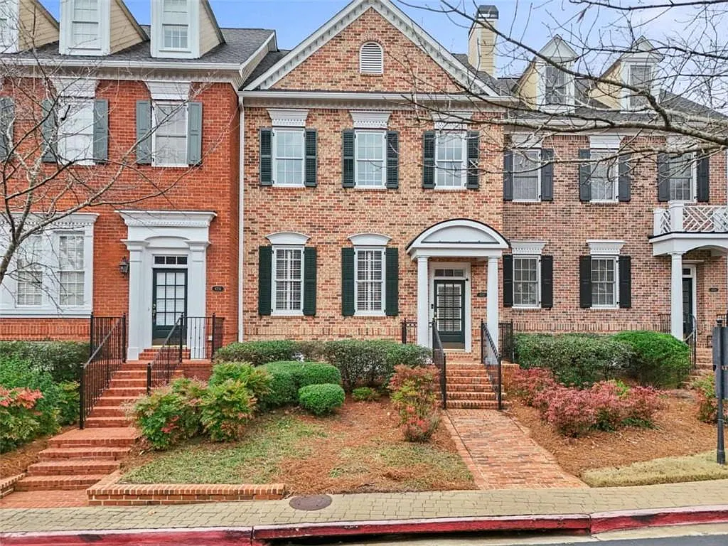 5 bed, 3.5 bath, 3224 sqft, $3,200 — Photo 1