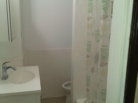 2nd floor hall bath.