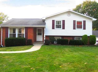 606 Presque Isle Dr, Pittsburgh, PA 15239