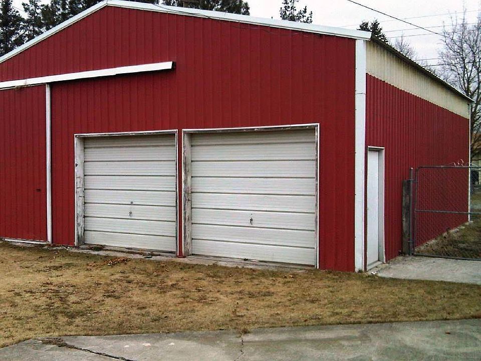 HUGE 5+ Car Garage/SHOP
