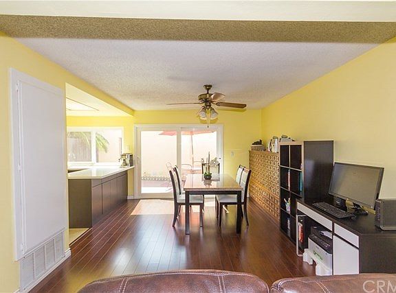 3rd image of 9870 Karmont Ave