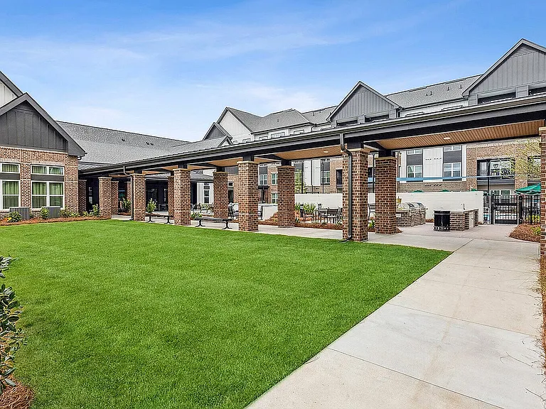 Everleigh Deerfield 55+ Active Adult Apartment Homes — Photo 34