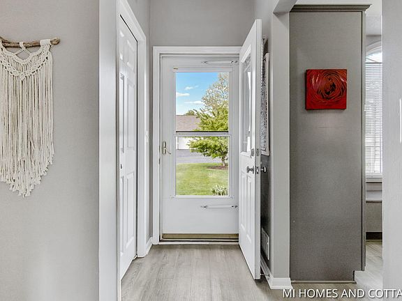 2nd image of 10898 Aspen Trl