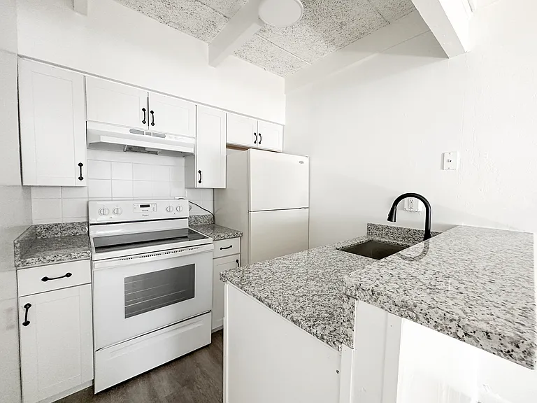 1029 S K St #3 — Photo 5
