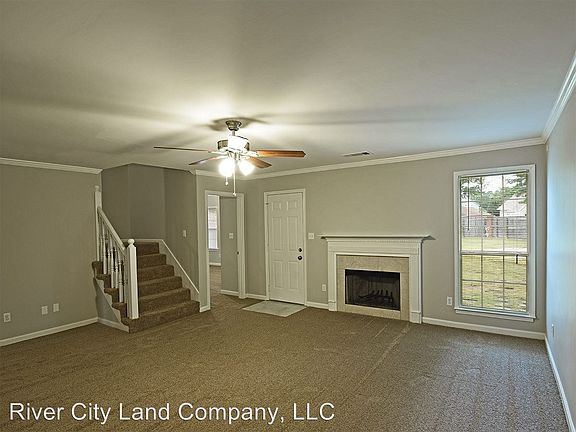 3rd image of 2275 Lake Springs Ln