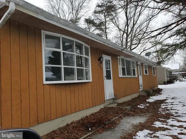 203 Chestnut Ave, Berlin, NJ 08009