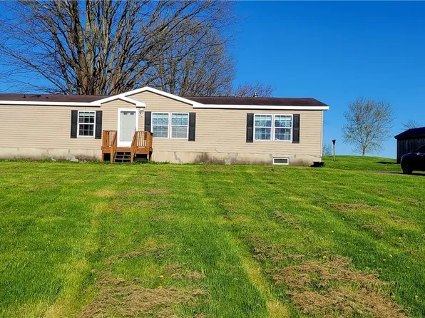 11424 Calkins Rd, Cato, NY 13033