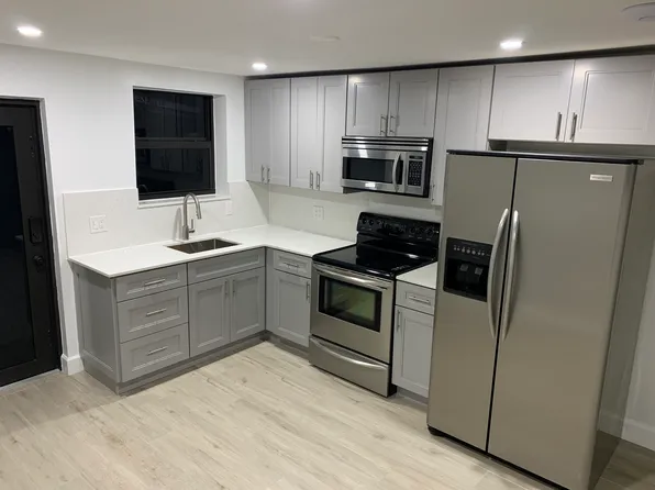 350 W 36th St, Hialeah, FL 33012