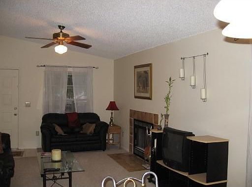 Livign Room w/ Fireplace