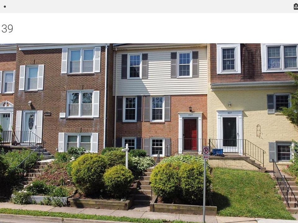 3 level townhome