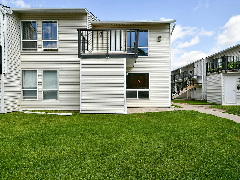 41 Munroe Pl — Photo 15