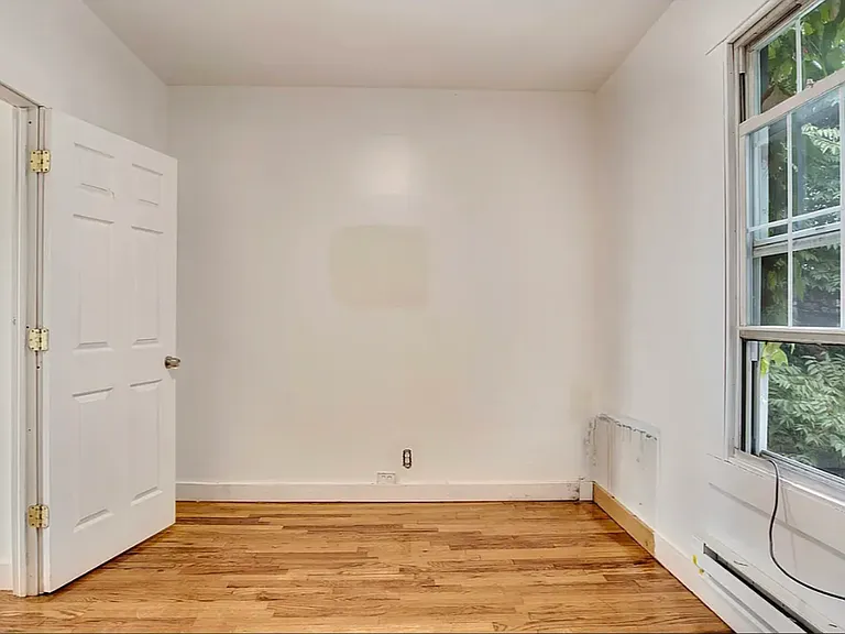 81 N 7th St #3R — Photo 7