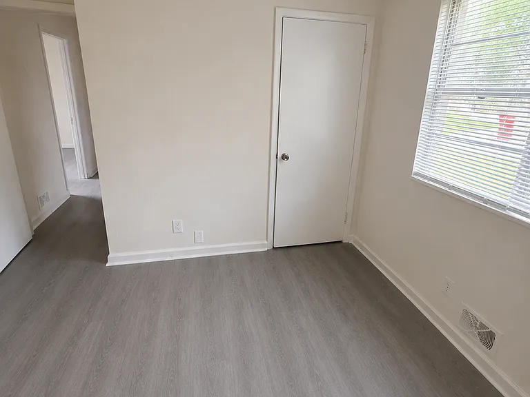 3445 Vineville Ave #B — Photo 7