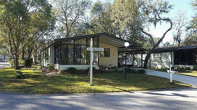 1st image of 6 Pine Falls Dr
