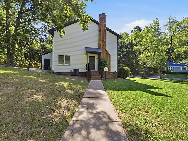 102 Chevis Dr — Photo 3