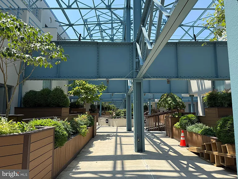3 N Columbus Blvd #PL224 — Photo 10