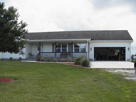 3rd image of 4947 NE 122nd Dr