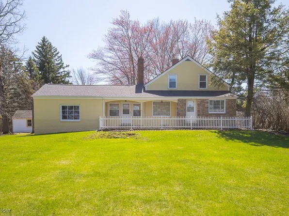 6198 Wilson Mills Rd, Mayfield Village, OH 44143