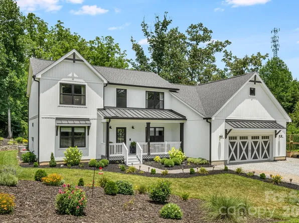 67 Apple Meadow Ct, Hendersonville, NC 28739