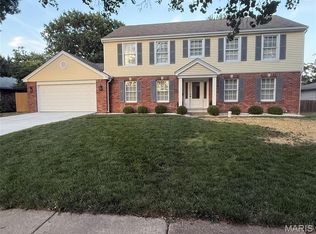 322 Clayton Trails Dr, Ballwin, MO 63011