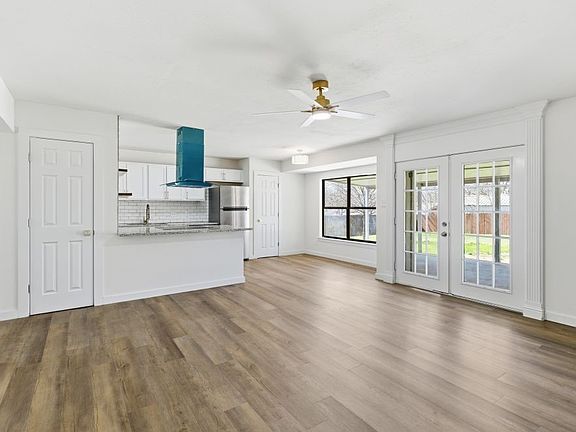 2nd image of 248 Gordon Dr