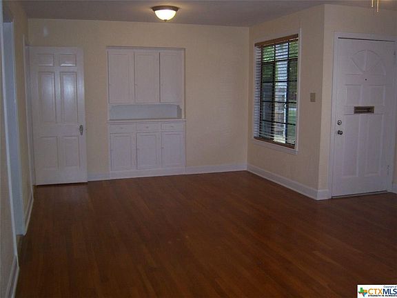 5th image of 765 McKinley St