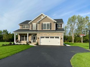 36 Hessland Ct, Elma, NY 14059