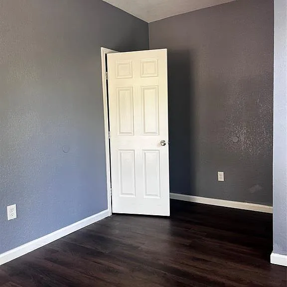 210 Kean St — Photo 24