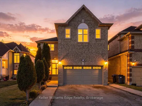 671 Twain Ave, Mississauga, ON L5W 1K7