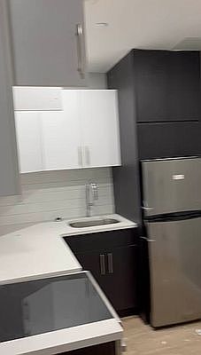 2nd image of 1256 Findlay Ave Floor 2