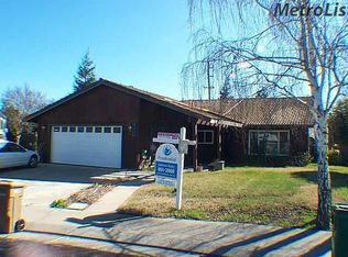 422 Cedar Ct, Lodi, CA