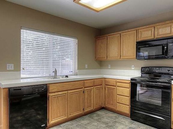 4th image of 2131 Bridle Creek Cir