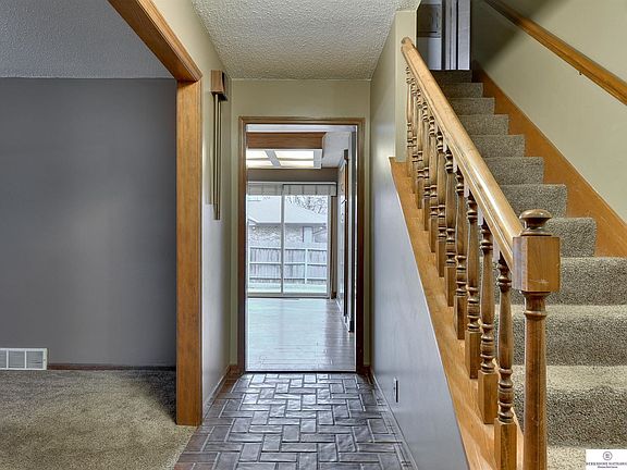 3rd image of 6814 S 125th Cir