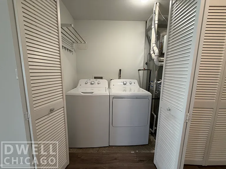 2500 S Wabash Ave #201 — Photo 19