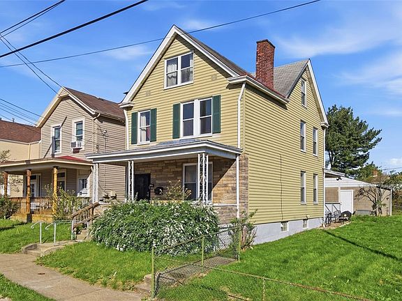 2nd image of 1102 Tweed St