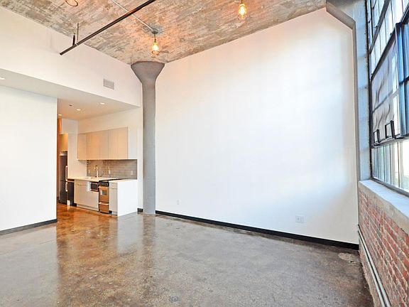 2nd image of 426 Memphis St #307