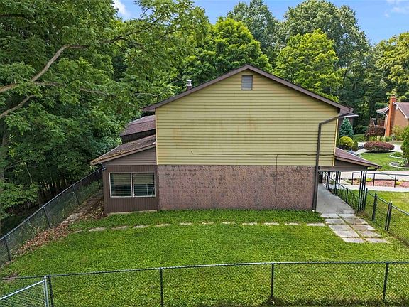 5th image of 158 Maryellen Dr