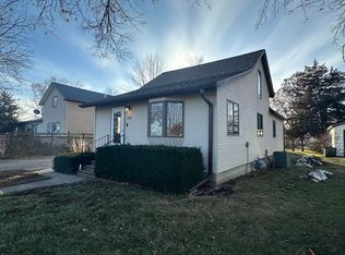 502 2nd Ave SW, State Center, IA 50247