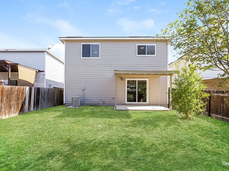307 Mallow Grv — Photo 16