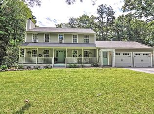 63 Dover Ln, Richmond, RI 02812