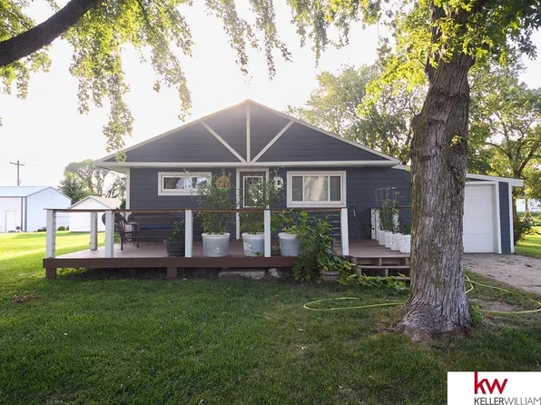 1012 Thayer Ave, Chester, NE 68327