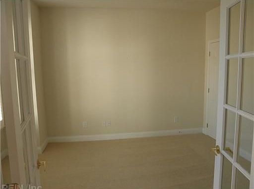 4th image of 4705 Newport Frst