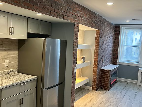 2nd image of 33 S Iowa Ave APT B6
