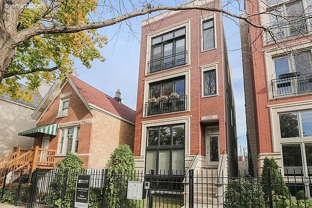 1st image of 2233 N Leavitt St #1
