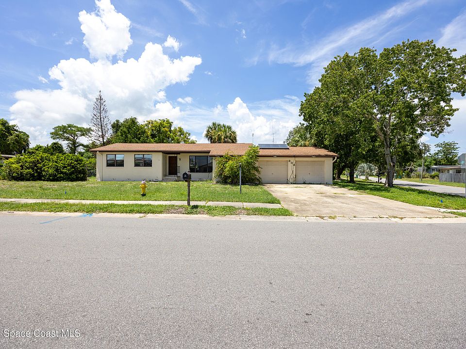 1st image of 808 Kensington Dr