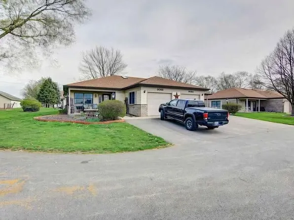 906 Coventry Ln #B, Sterling, IL 61081