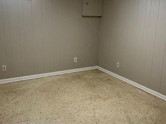 3rd image of 2624 Jewett Ave