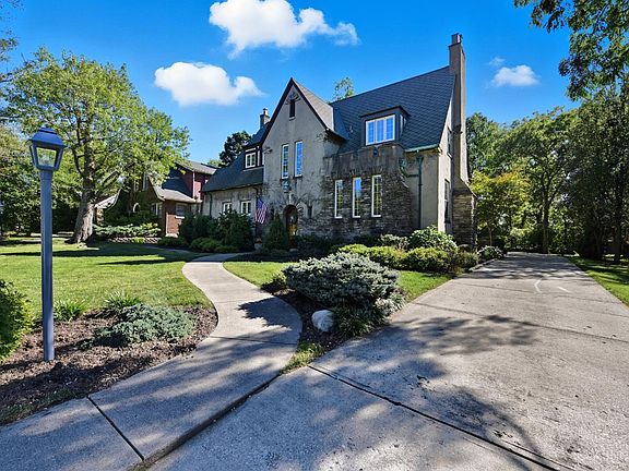 3rd image of 3059 Lischer Ave