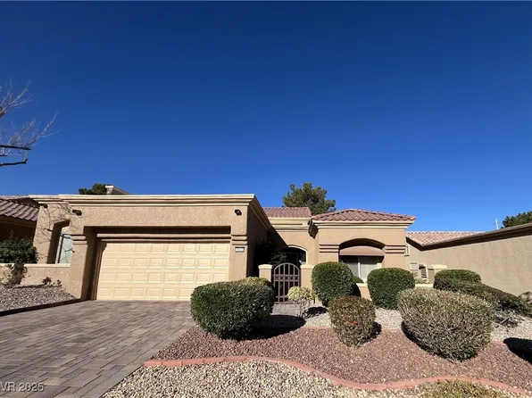 2925 Big Green Ln, Las Vegas, NV 89134